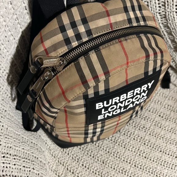 Burberry mini backpack - Picture 3 of 6